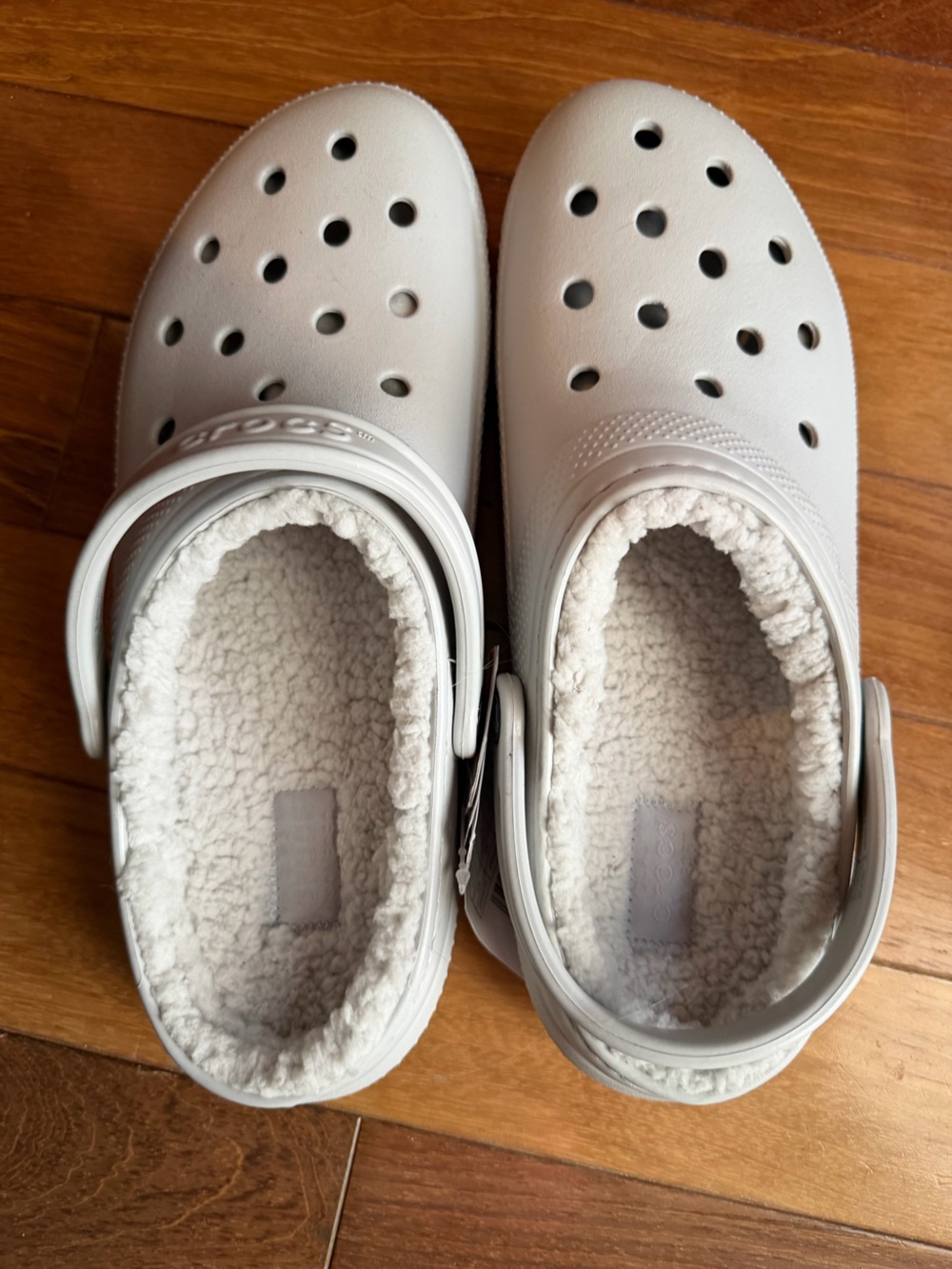 Men’s lined grey crocs nwt sz 11